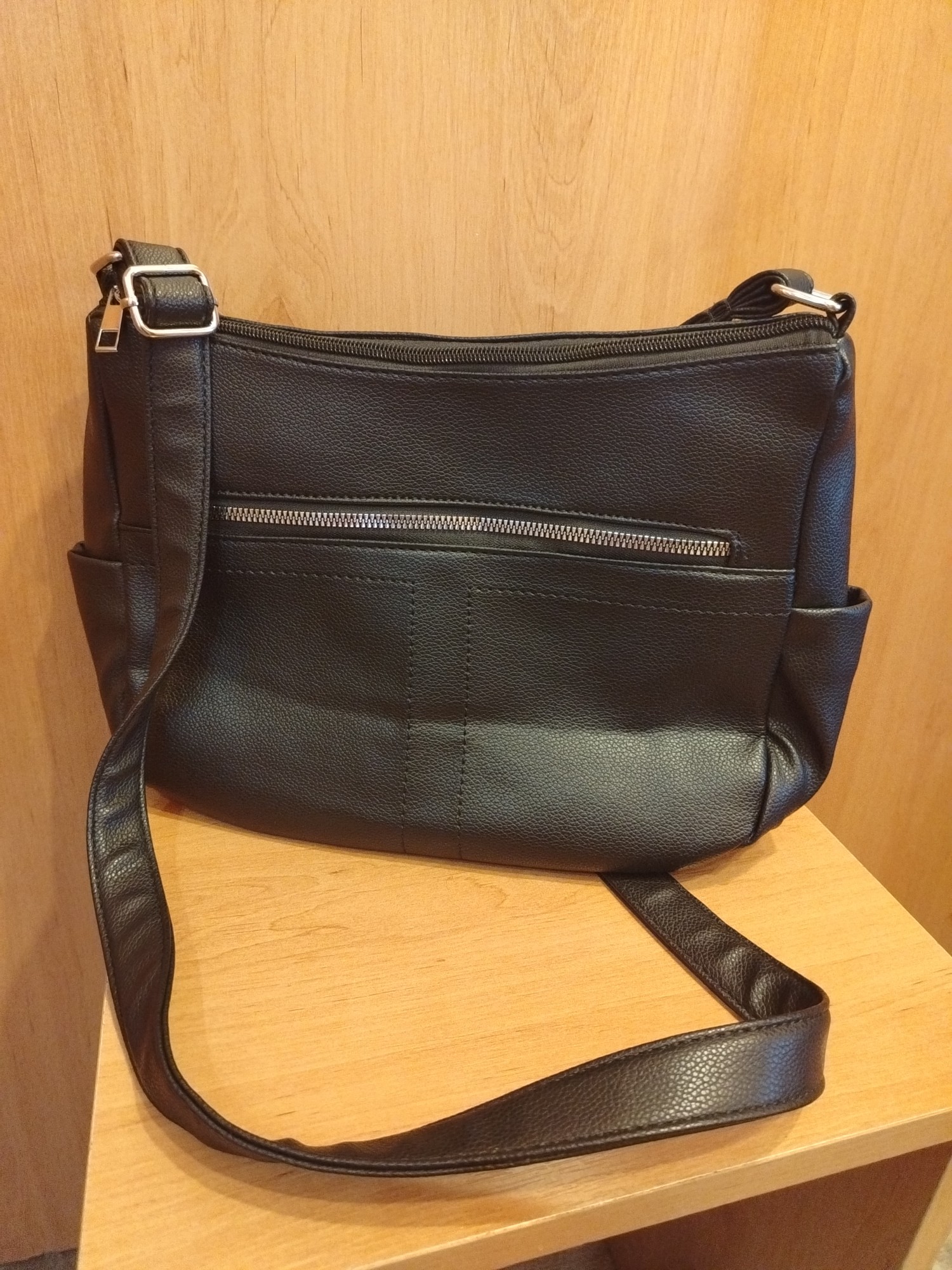 Černá kabelka crossbody